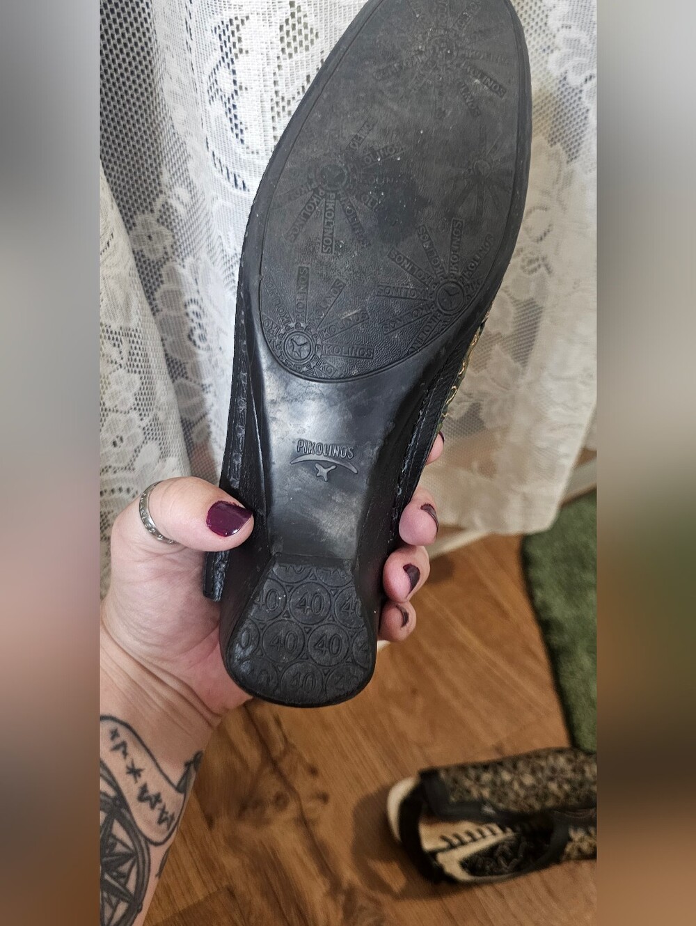 PIKOLINOS Black & Green Leather Floral Cutout Mules - Picture 4 of 8
